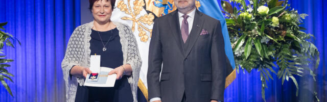 Galerii: president andis läänlastele üle teenetemärgid