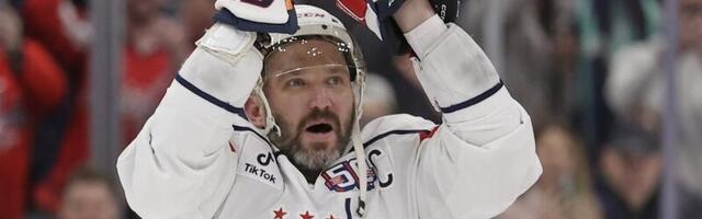 Український хокеїст Овечкін, друг Путіна, побив рекорд у хокеї. Сподіваюся, його ноги рвануть із корінням.