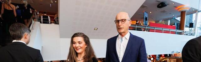 Кого це об'єднує? Аліса Ярвет і Віктор Сілац прибули разом на галу EFTA.