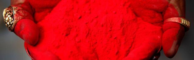 Ukraina 1900 vanusest topelthauast leiti mürgist punast pigmenti