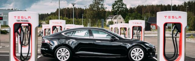 Tesla встановлює перші станції заряджання для електромобілів в Естонії.
