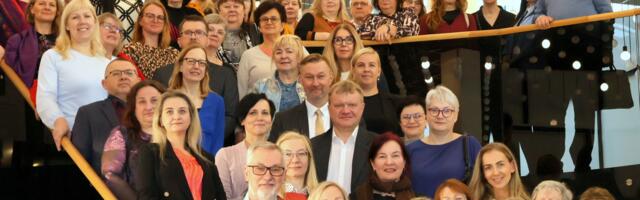 Valla- ja linnasekretärid arutavad Tallinnas seadusemuudatusi ja tehisaru mõju