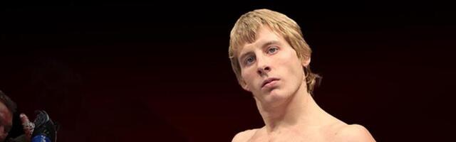 Бездомного вояку перетворюють на нову суперзірку UFC в яскравій англійській формі.