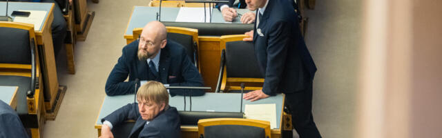 ЕКРЕ с народженими робили вибухи в електронних виборах в Рігікогусі