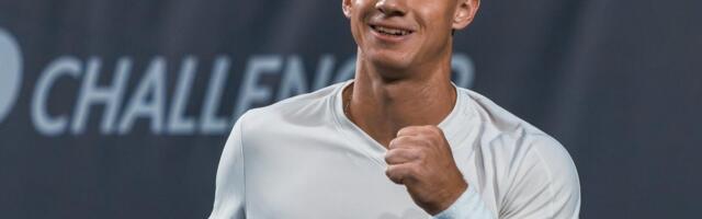 Eesti tenniseajalugu teinud Daniil Glinka alistas koos paarilisega endise maailma esireketi ja jõudis ATP turniiril finaali