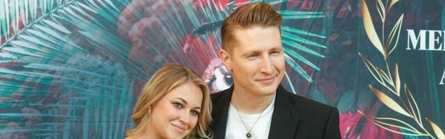 КЛІК | Вже такий великий! Син Карла-Еріка Тауккері та Керлі Ківілаане виповнив два роки.