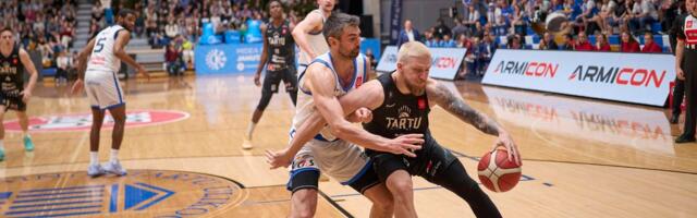 TIPPHETKED JA FOTOD | Tartu Ülikool haaras vägeva viimase veerandajaga finaalseerias Kalev/Cramo vastu juhtohjad