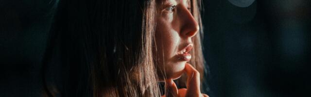 Psühholoogi soovitatud 12 küsimust, mis näitavad, kas lapsepõlv mõjutab sind tänaseni