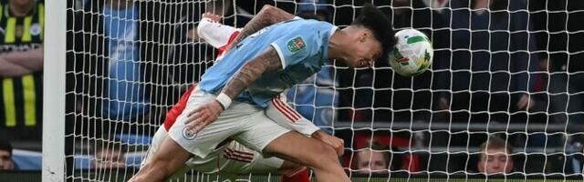 Noore poolkaitsja väravad jätsid Arsenali tiitlita