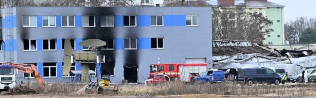 Tšehhi politsei vahistas kolm inimest seoses relvatootja hoone süütamisega