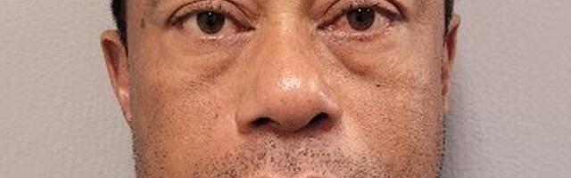 Väidetavalt purjuspäi avarii põhjustanud Tiger Woods lubas ravile minna