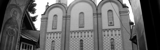 Лист монастиря Пюхтитса президенту: будь ласка, залиште нам наш монашеский спосіб життя, який є для нас священним.