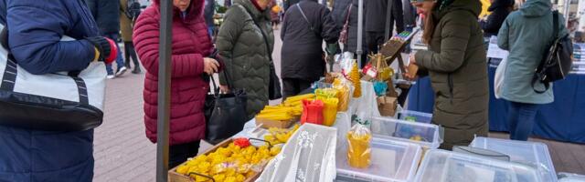 FOTOD | Pohlamoos viis ja piparkoogitaina kilo kümme eurot. Vaata hindu Tartu jõululaadal