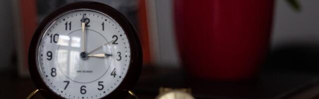 Kellakeeramine tuleb taas. Teadlased: mõju võib ulatuda ka ettevõtete tulemusteni