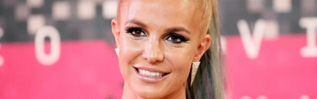 Purjuspäi autoroolist tabatud Britney Spears kardab vanglasse sattuda_ laulja kaalub võõrutusravi võimalusi
