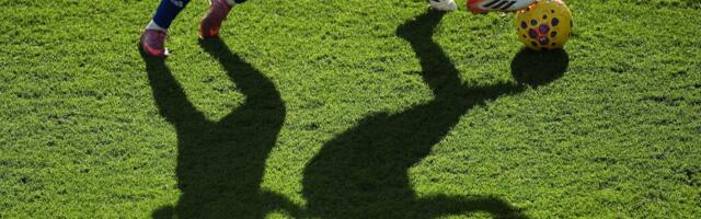 Ukraina kohtunikud keeldusid venelase kätt surumast, nende vastu esitati UEFA-le kaebus 