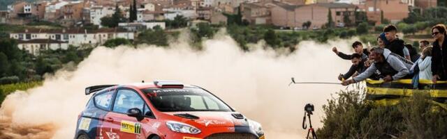 Підготовка до ралі на Канарських островах: потрібно багато вчитися.