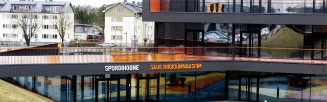 Saue riigigümnaasium peab koolipere soovist hoolimata minema üle hilisemale koolipäeva algusele