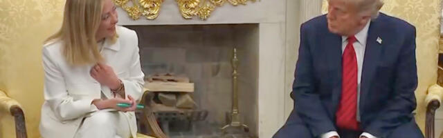 ВІДЕО: Як розпадається ЄЛ? Італійський прем'єр-міністр обіцяв почати змінювати курс разом з США на Захід.