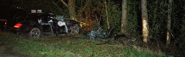 ВІДЕО І ФОТО | "Швидкість повинна була бути щонайменше 100 км/год!" П'яний водій скоїв ДТП, в результаті якого пасажир був смертельно поранений.