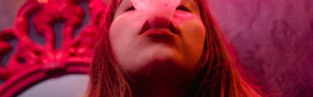 Недавно опубліковане дослідження показує, що вживання електронних сигарет серед дівчат подвоїлося.