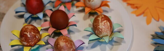 Великдень змішався в часі з різними звичаями.