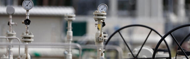 Orban läinud, Vene naftatoru lahti