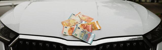 Автодилери розлючені: "Реєстраційний збір - це абсурд! Держава повинна розглянути його скасування."