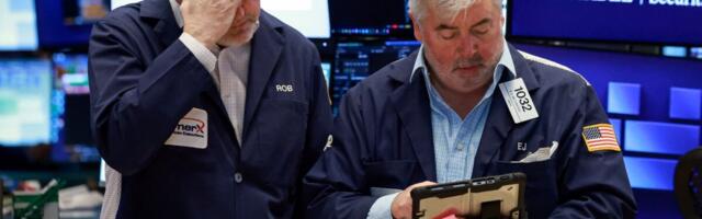 Nasdaq kerkis napilt, teised indeksid langesid