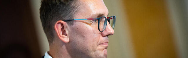 Коли уряд запускає щось, то лише з'являється на поверхні село Потьомкіна - тепер з витратами на оборону.