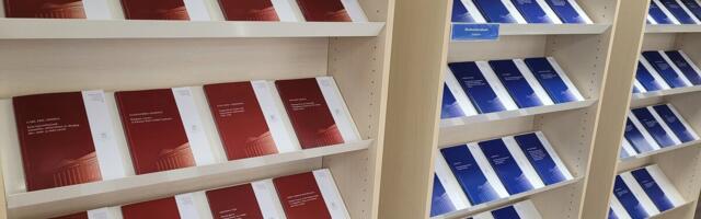 Emakeelse ülikooli 106. aastapäevaks valmis tänavu kaitstud doktoritööde näitus