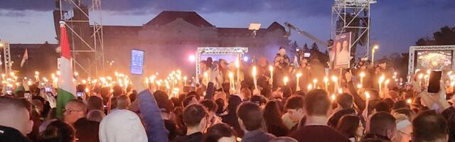 VIDEO | Tuhanded ungarlased süütasid tõrvikud ja skandeerisid: „Venelased minge koju!“