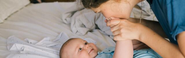 Spetsialist soovitab küsida beebilt luba mähkme vahetamiseks – vanemad on šokeeritud