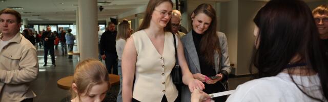 ФОТОД | Томмі Кеш, 5Miinust та Puuluup влаштували настроєве шоу в концертному залі Йогві.