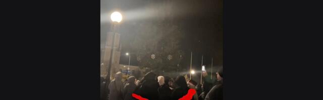 VIDEO | Sillamäel süttisid jõulukuuse tuled vene keele saatel