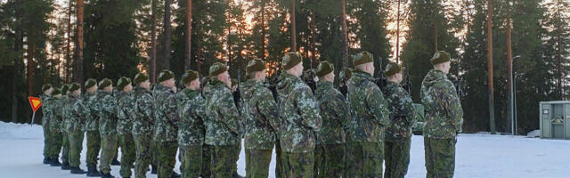 Soome sõjaväes lubatakse edaspidi ka meestel kanda pikki juukseid