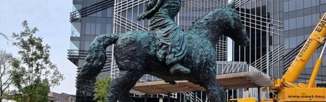Flo Kasearu ratsamonument toob Eesti naisliikumise tegelased linnaruumi