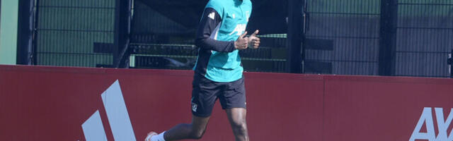 Liverpooli äss Isak naasis treeningule