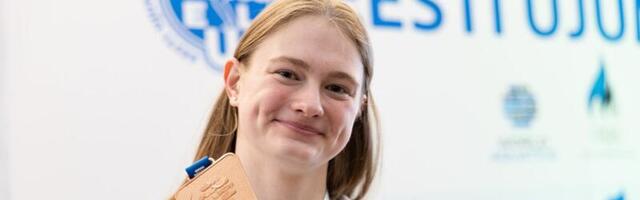 Багато пройшовши магічну межу, Енелі Єфімова піднялася на десяте місце серед жінок у всі часи.