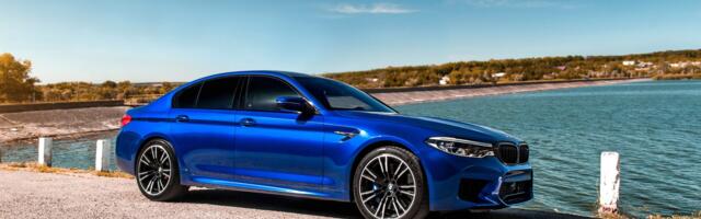 АРХІВІСТ: Програма електромобілів ЄС знищує більшість європейської автомобільної промисловості - керівник BMW.