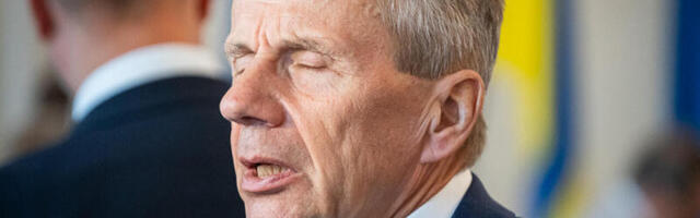 Фахівець з планування радить міністру фінансів Юргену Лігу вивчити принципи функціонування економіки.