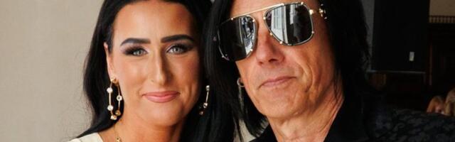 KLÕPS | Hendrik Sal-Saller tähistas 60. eluaastat koos kallimaga lennuki esimeses klassis 