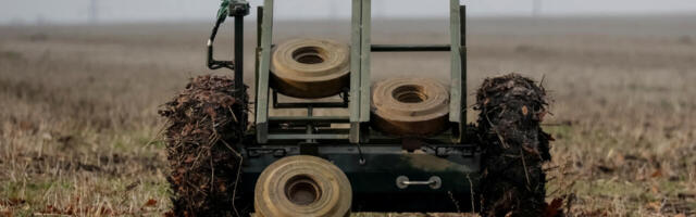 Ініціатива ЄКРЕ щодо виходу з Канадського угоди про заборону мін Ottawa спочатку була реалізована в парламенті Латвії.