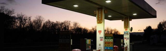 Trumpi sõnavõtt pani 100 dollari juurde langenud naftahinna taas rallima