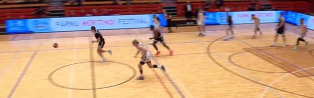 MÄNGU HETK | Alexander Oliver Hint surus vaheltlõike järel palli stiilselt ülevalt alla