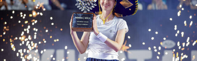 Bucsa teenis karjääri esimese WTA turniirivõidu