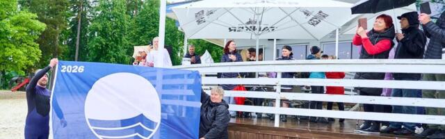 FOTOD I Otepääl avati rannahooaeg Sinilipu heiskamisega