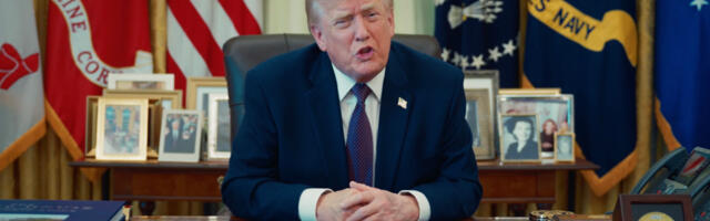 USA president lõi jalka MM-il korra majja: sportlasele antud punane kaart tühistati