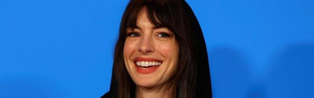 ПОРІВНЯТИ | Турбувався своїм обличчям? Енн Хетевей з'явилася на громадському заході зі зміненим зовнішнім виглядом.