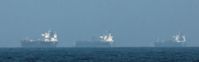 Trump: USA laevastik hakkab vajadusel Pärsia lahes naftatankereid eskortima